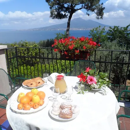 Hotel Ancelle Sorrento - Casa D'accoglienza 3*