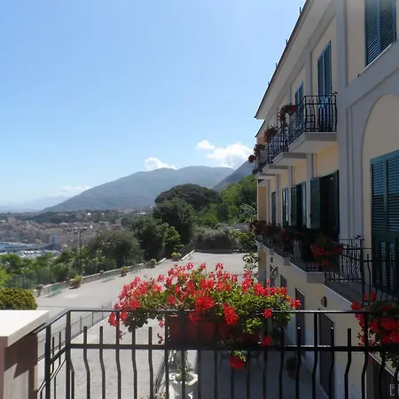 Hotel Ancelle Sorrento - Casa D'accoglienza
